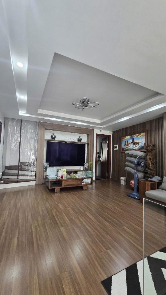 GIA ĐÌNH GIẢM CHÀO 4 TỶ BÁN GẤP 85M² PHÂN LÔ CÁN BỘ XUÂN LA LẠC LONG QUÂN Ô TÔ – HƠN 20 TỶ TL MẠNH
