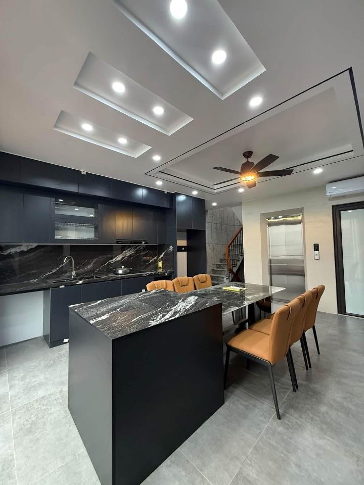 BÁN NHÀ SÁT PHỐ TÔ NGỌC VÂN VIEW HỒ TÂY 9TẦNG THANG MÁY MT ~ 5M NHỈNH 16 TỶ 10M RA PHỐ