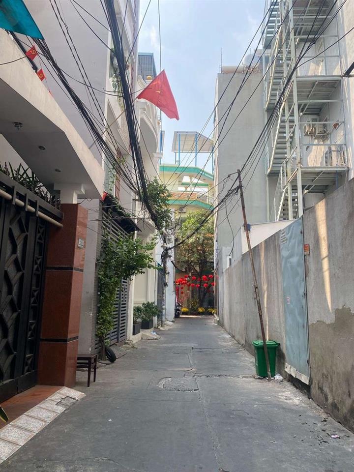 hiếm có khó tìm,100m2 5 lầu