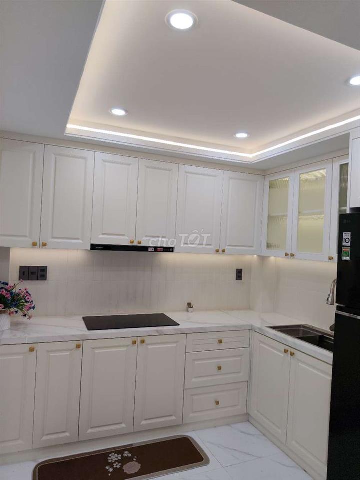 bán nhà ,phùng văn cung ,nhỉnh 7 tỷ,32m2,4 lầu,mới cứng
