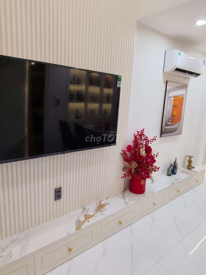 bán nhà ,phùng văn cung ,nhỉnh 7 tỷ,32m2,4 lầu,mới cứng