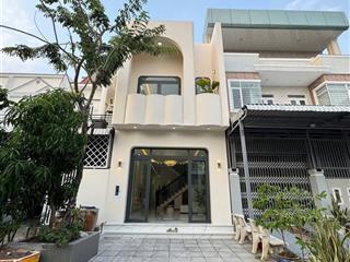 Bán nhà chính chủ sổ hồng riêng, chỉ cần 850tr ngay tại ql50, giáp ranh bình chánh, góp 58tr/tháng