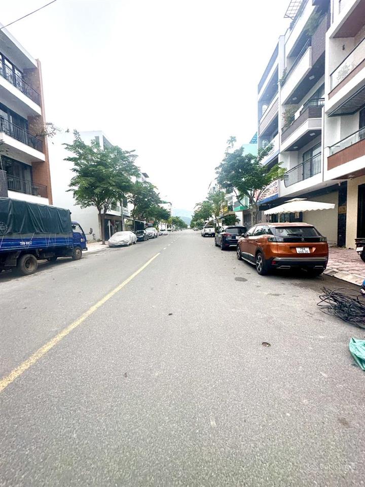 Bán nhà 3.5 tầng khu đô thị hà quang 2 vị trí đẹp ở hoặc cho thuê  0798 379 ***