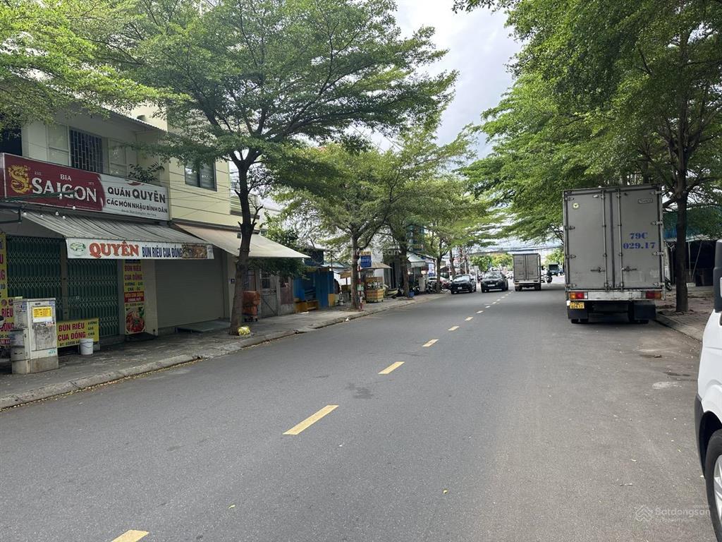 Bán lô góc tặng nhà cấp 4 tđc vcn phước long vị trí đẹp xây dựng tự do sát đường 28  0798 379 ***