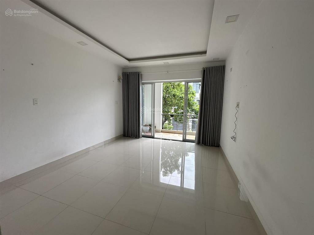 Bán nhà 3 tầng khu đô thị hà quang 2 đường lớn.  0798 379 ***