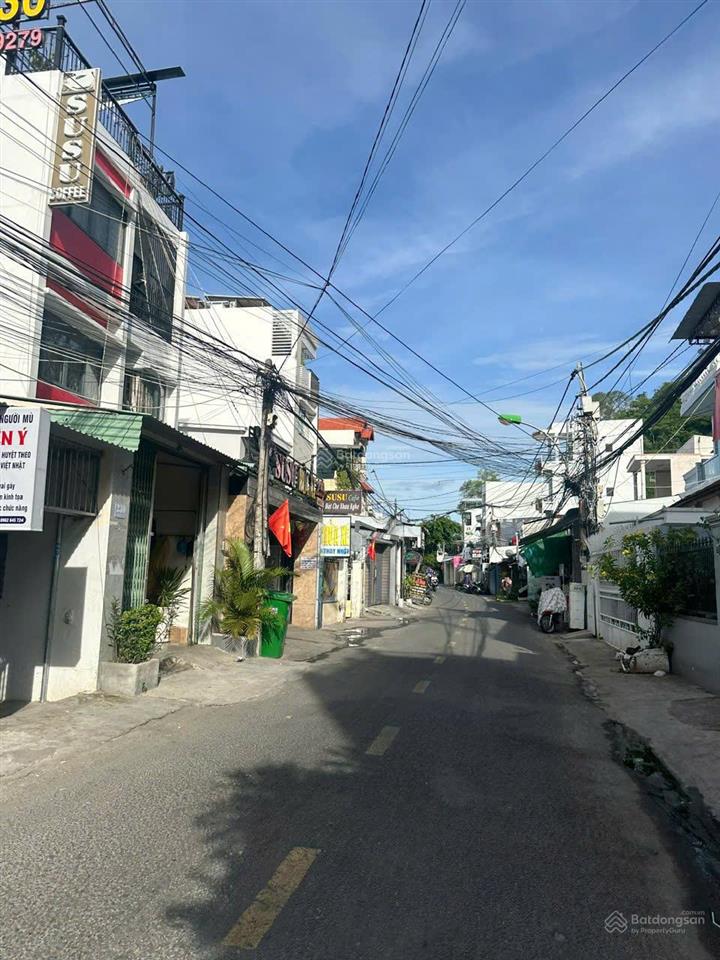 Bán nhà 3 tầng mặt tiền đường phương sài gần siêu thị lotte giá rẻ