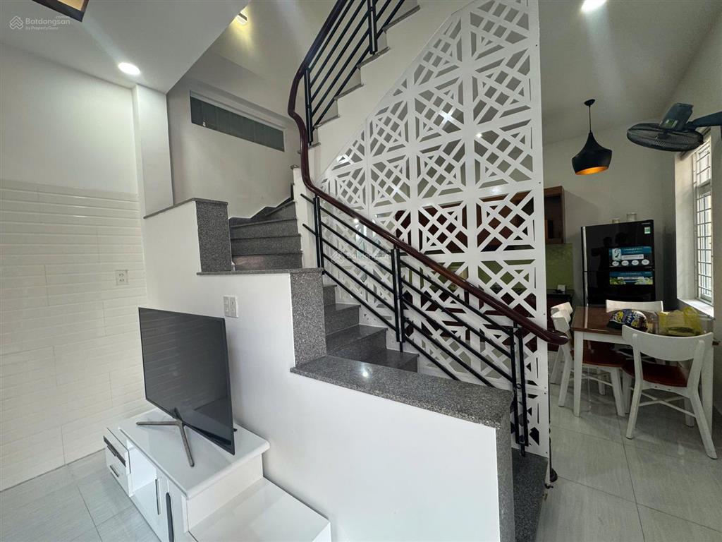  bán nhà 3 tầng hẻm oto đường yesin gần biển trung tâm thành phố   0798 379 ***
