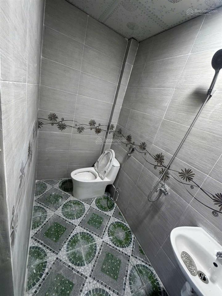  bán nhà cấp 4 gác lửng phước hải nha trang   0798 379 ***
