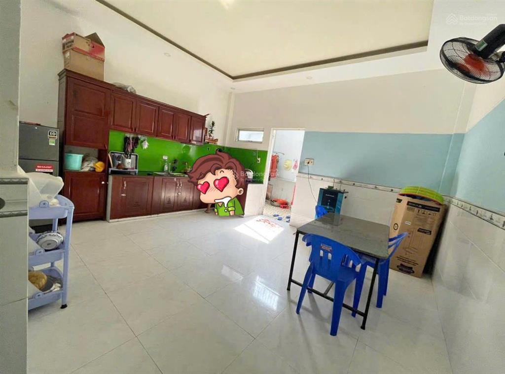 Nhà 2 tầng kiên cố rộng gần 100m2 vĩnh ngọc