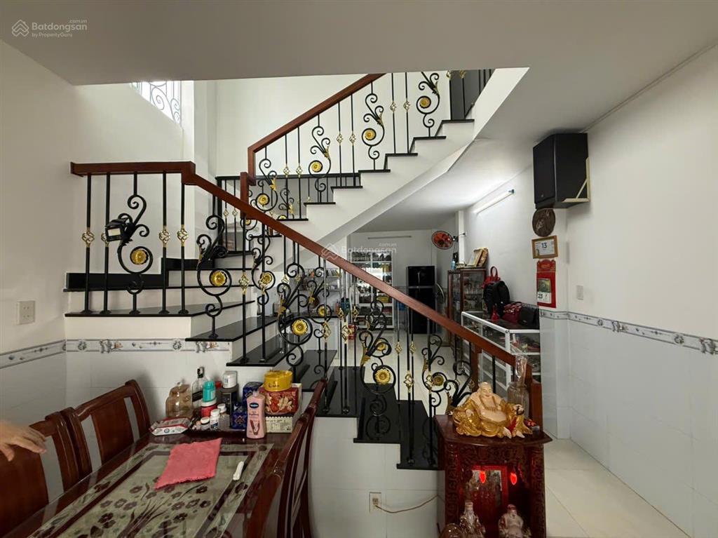  bán nhà 2 tầng hẻm phước hải trung tâm nha trang