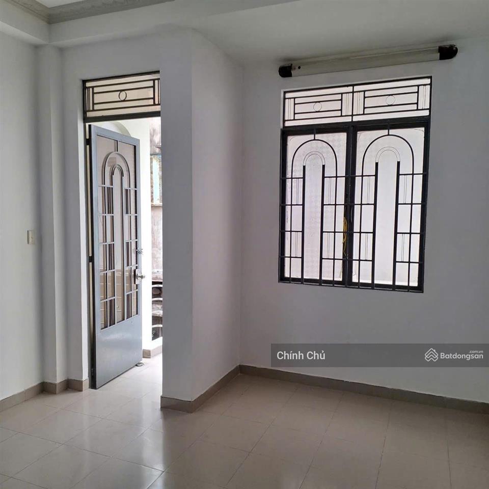 Cho thuê nhà 2.5 tầng, 120m2, 3 phòng đường phó cơ điều, p.12, q.5