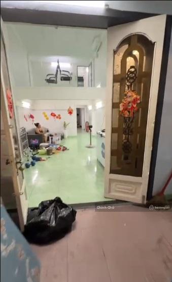 Cho thuê nhà 1 trệt 1 lửng 1 lầu sân thượng 100m2  mặt tiền số 15 ca văn thỉnh, p.11, q.tân bình