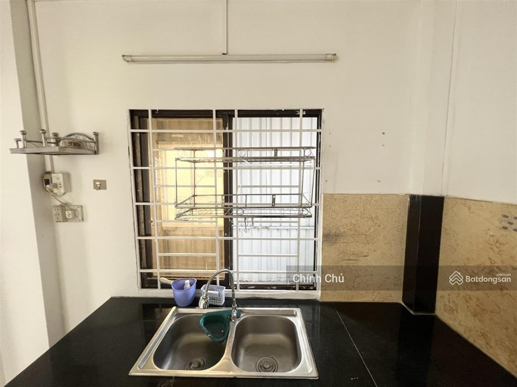 Chính chủ cho thuê nguyên lầu 60m2, 2pn, full tiện nghi gần chợ thị nghè, giáp quận 1