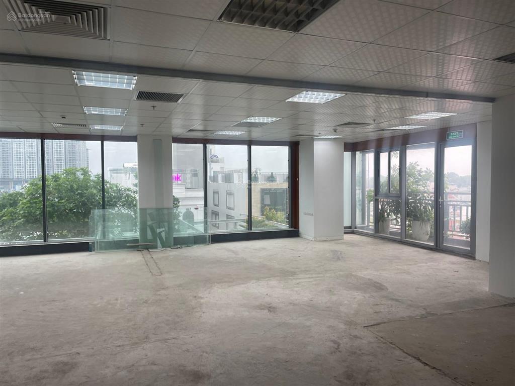 Cho thuê văn phòng tại đội cấn  toà dc building dt 150m2.  0945 025 ***