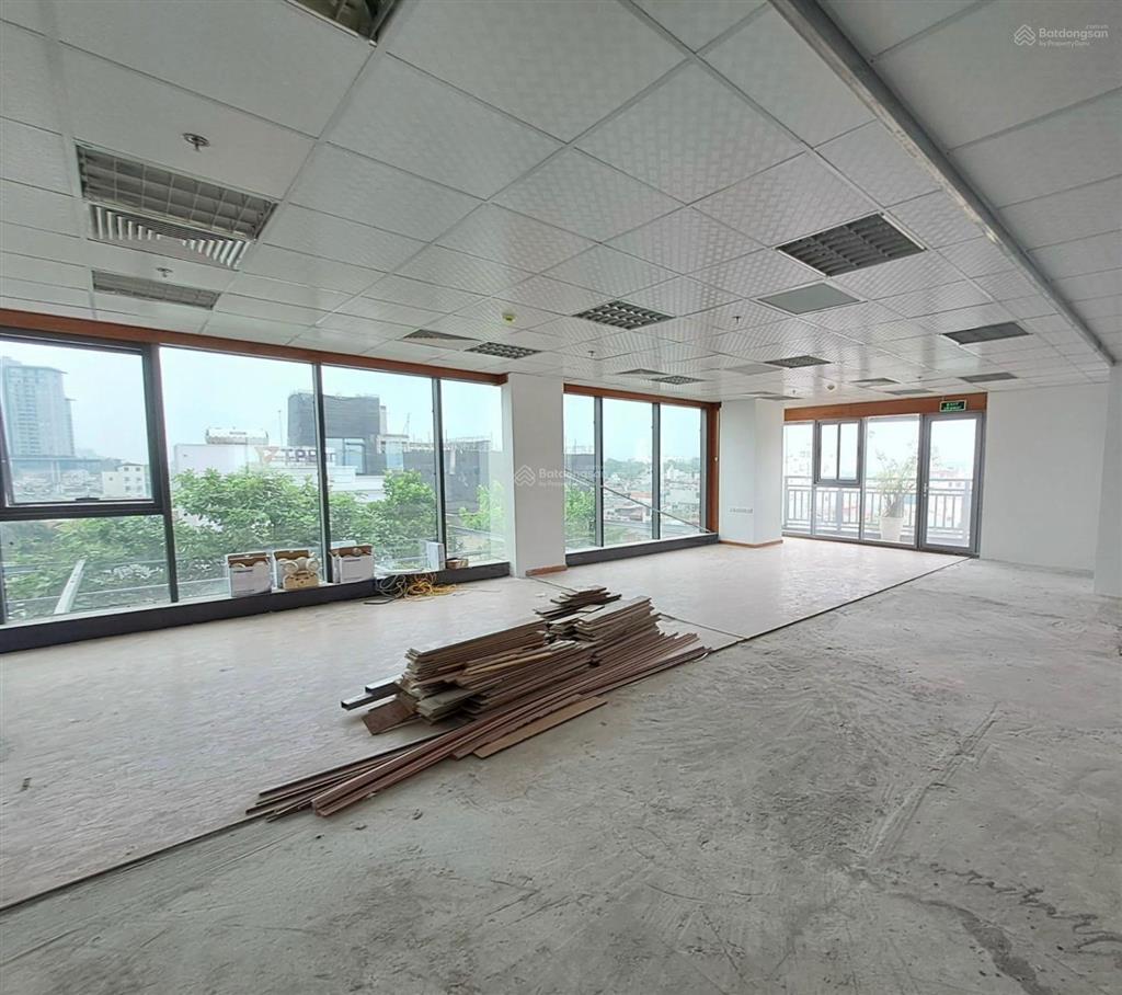 Cho thuê văn phòng tại đội cấn  toà dc building dt 150m2.  0945 025 ***