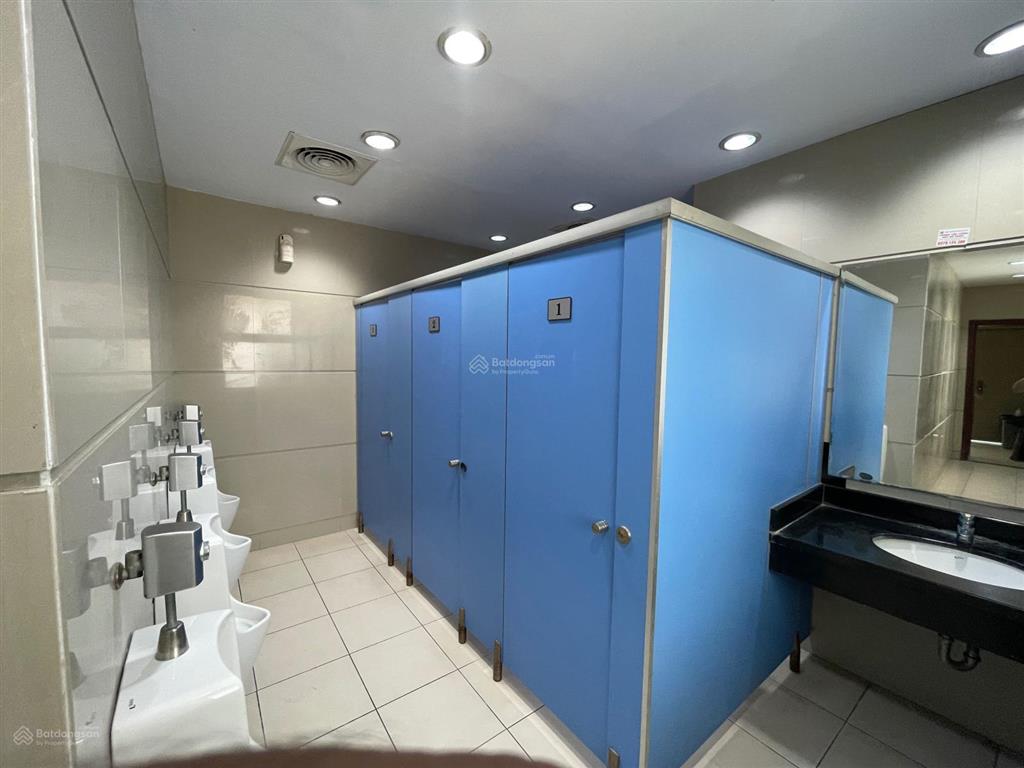 Cho thuê văn phòng tại đội cấn  toà dc building dt 150m2.  0945 025 ***