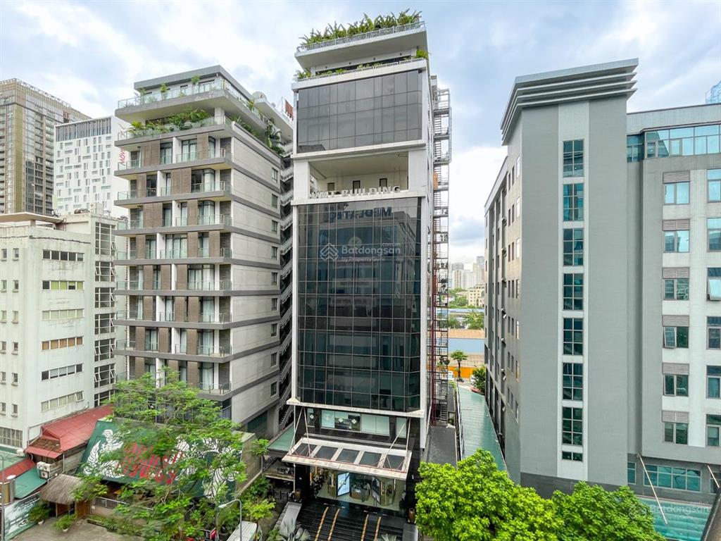 Cho thuê văn phòng tại phố duy tân  tòa nhà vmt building 500m2 giá 135k/m2/th