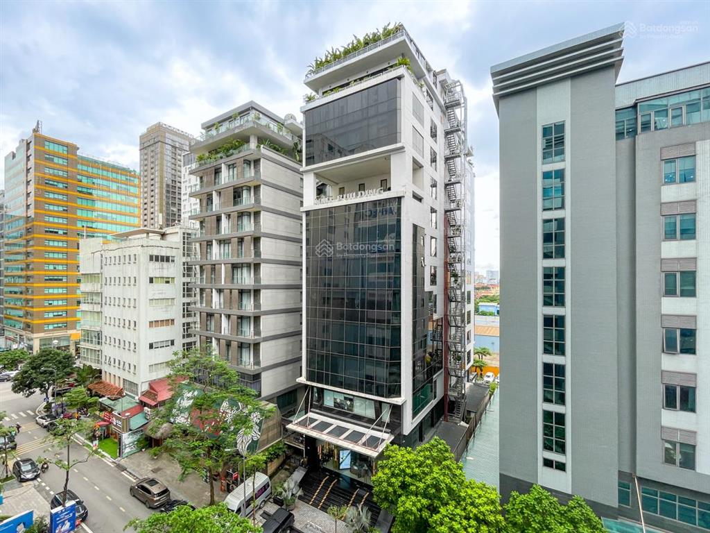 Cho thuê văn phòng tại phố duy tân  tòa nhà vmt building 500m2 giá 135k/m2/th