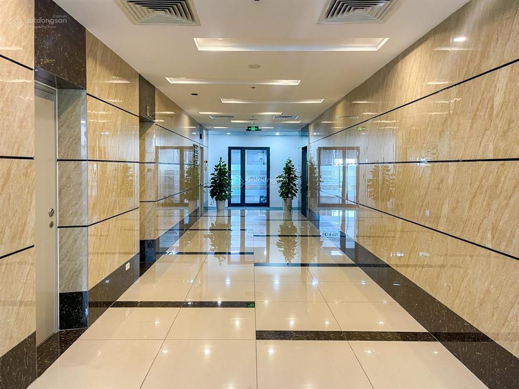 Cho thuê văn phòng tại tòa nhà n02t3 quang minh land 1095m2.