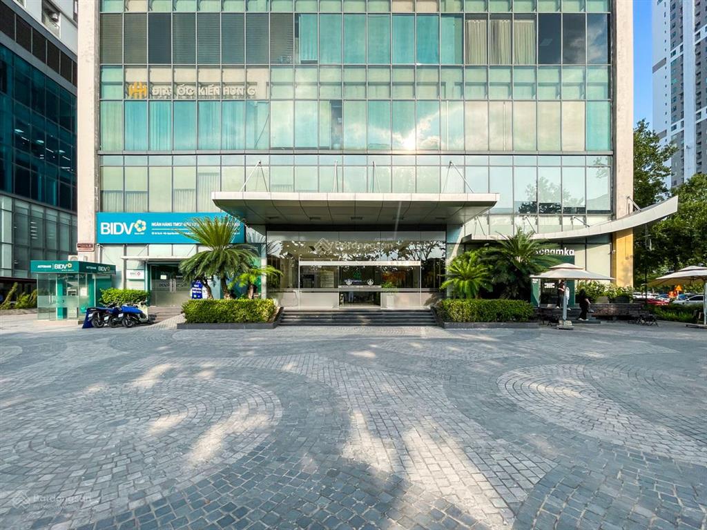 Cho thuê văn phòng tại tòa nhà n02t3 quang minh land 1095m2.