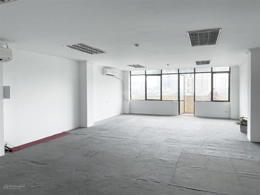 Cđt cho thuê văn phòng lake view building  d10 giảng võ, dt 120m2.  0945 025 ***