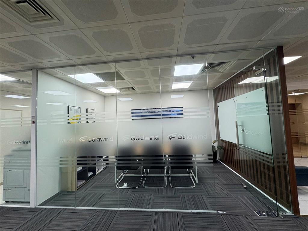 Sang nhượng văn phòng vcci tower đào duy anh 163m2 tặng full nội thất giá chỉ 461k/m2