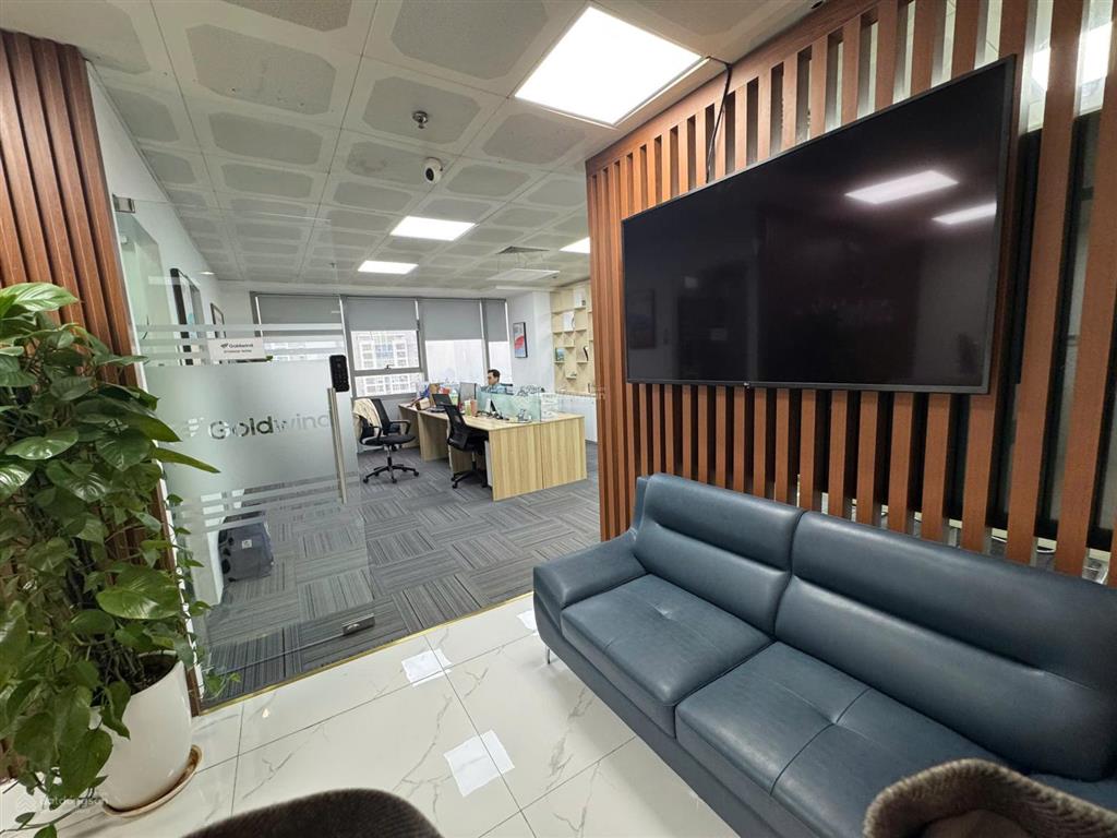 Sang nhượng văn phòng vcci tower đào duy anh 163m2 tặng full nội thất giá chỉ 461k/m2