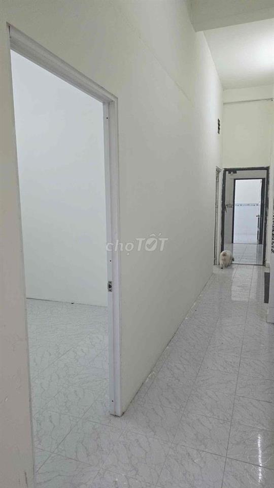 nhà mặt tiền đường lớn