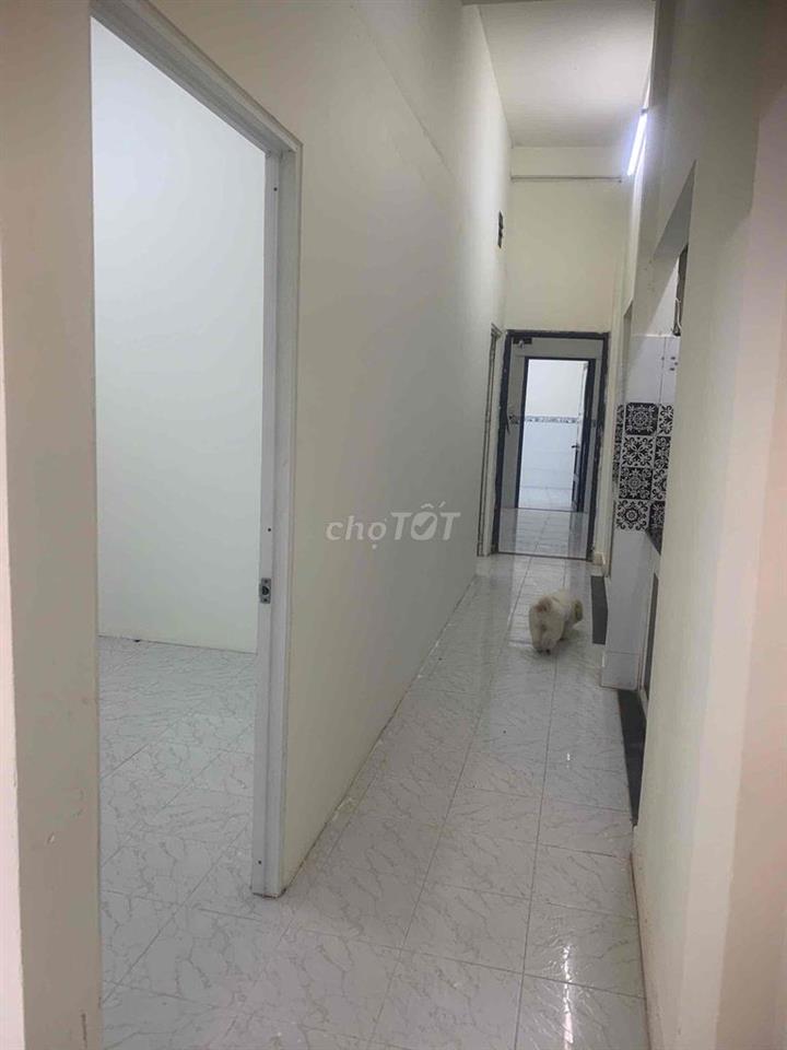 nhà mặt tiền đường lớn