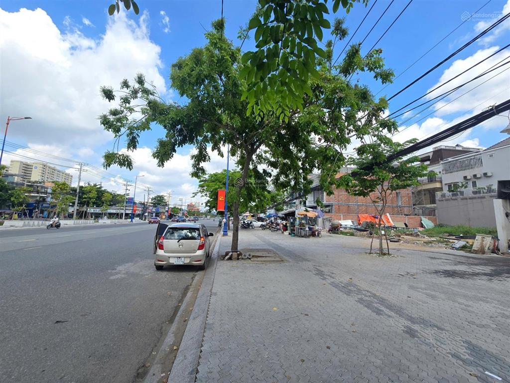 Bán nhà mặt tiền lương định của, p. an phú, quận 2 dt 10x20m hầm + 3 lầu  95 tỷ