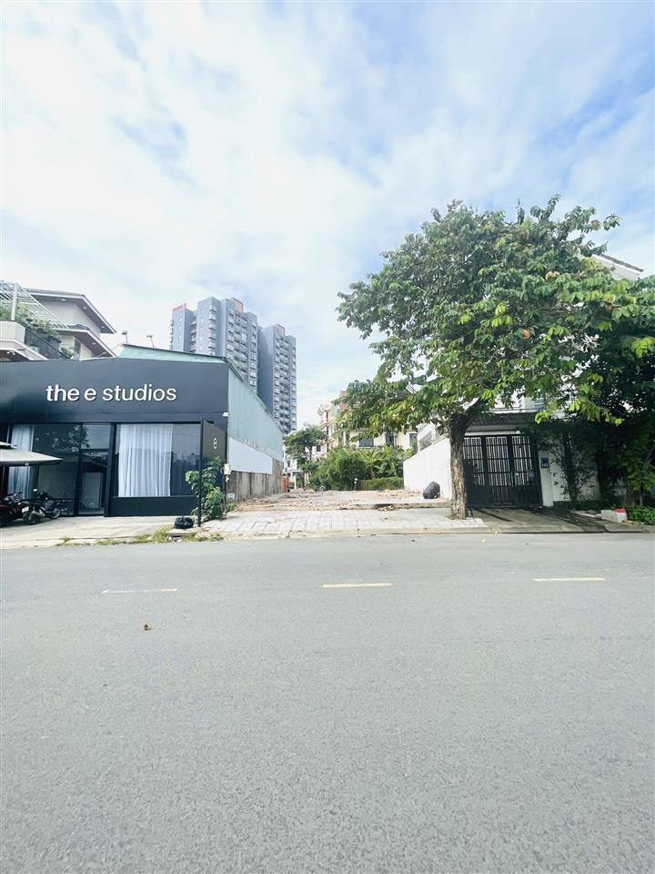 Bán đất mt đường cao đức lân, an phú, quận 2  9,25 x 20m (208 m2)  65 tỷ (có thương lượng)