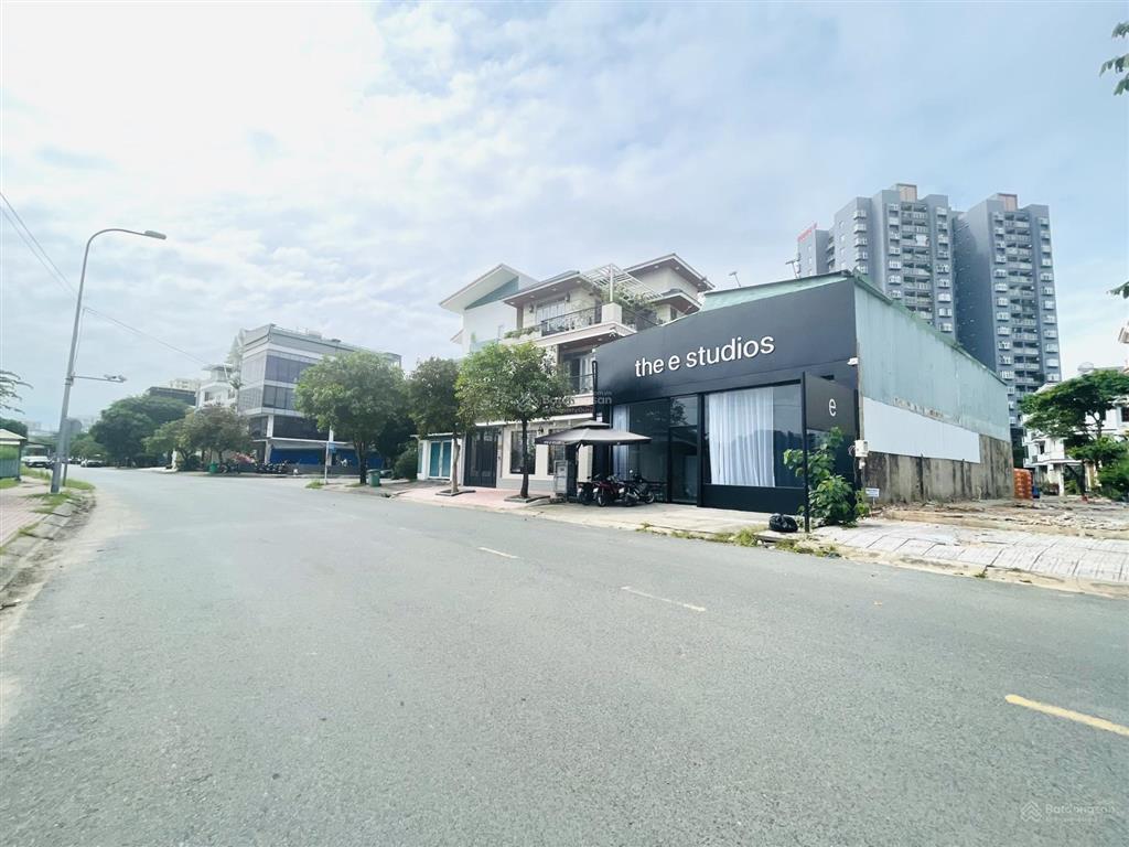 Bán đất mt đường cao đức lân, an phú, quận 2  9,25 x 20m (208 m2)  65 tỷ (có thương lượng)