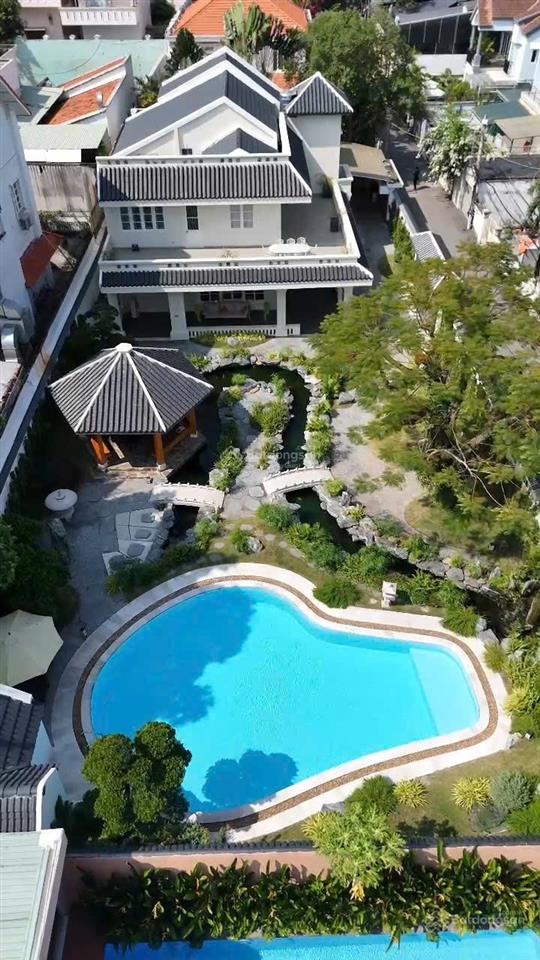Bán dinh thự của doanh nhân đại gia ngành thép vn (tôn hoa sen)  thảo điền, q 2  51 x 19m  225tỷ