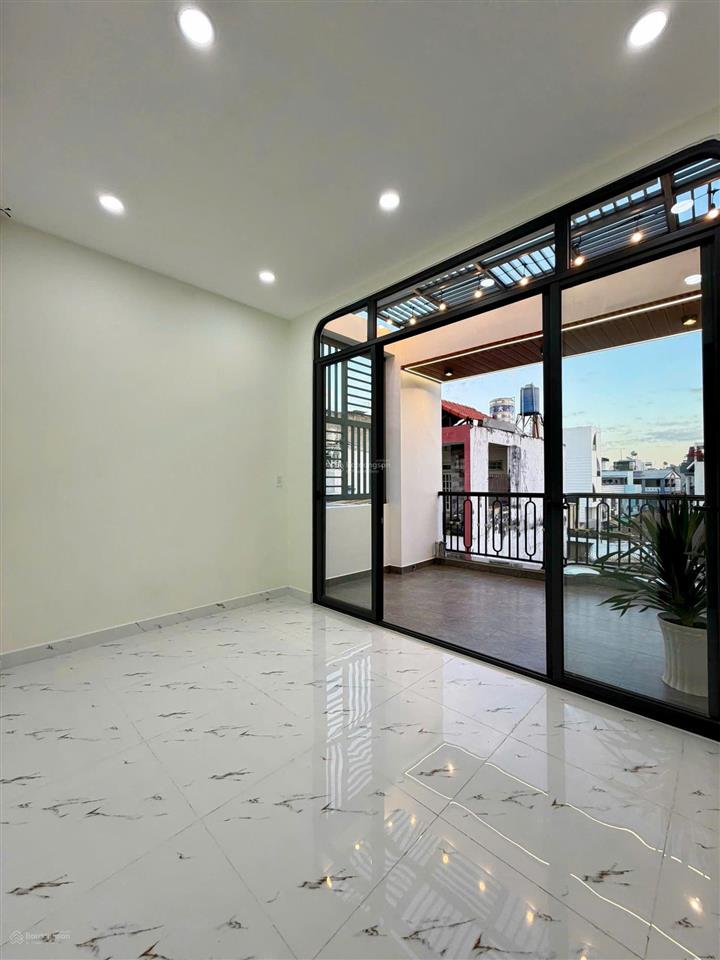 Bán nhà hxh 5m hoàng bật đạt, p. 15, tân bình, diện tích (4m*11m) 4 tầng, giá 7.5 tỷ thương lượng