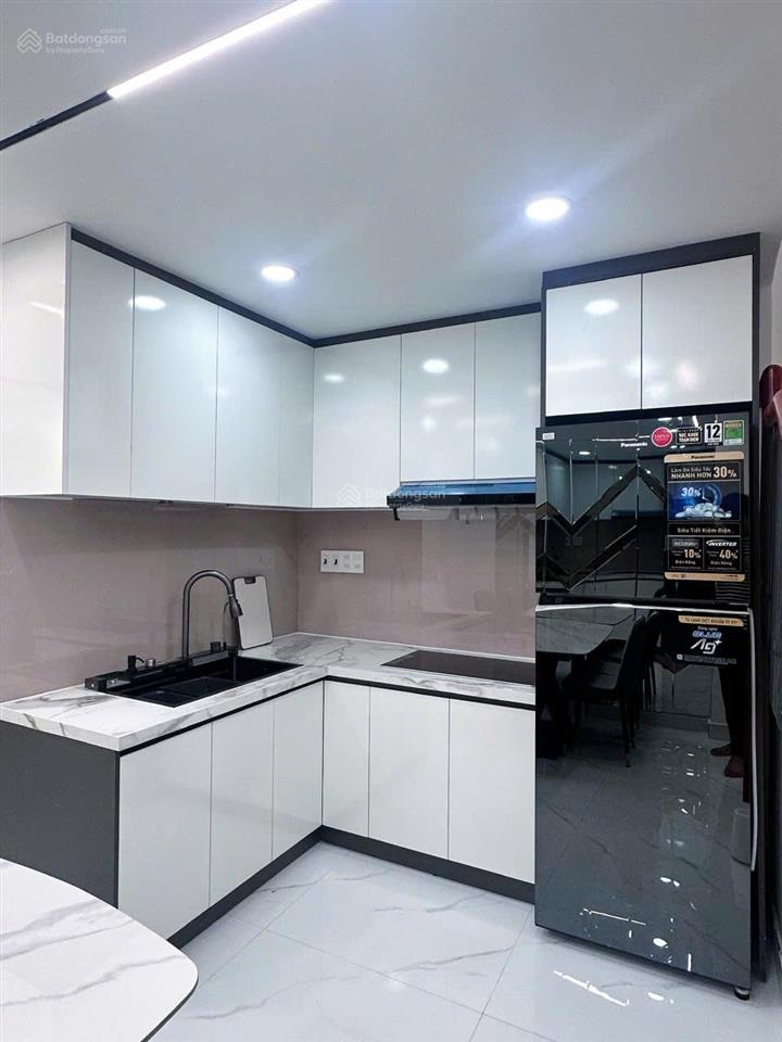 Chính chủ bán nhà mt hồng lạc ngay tt bàu cát 3,8m*11m trệt 2 lầu st nhà mới ở liền chỉ 8,5 tỷ tl