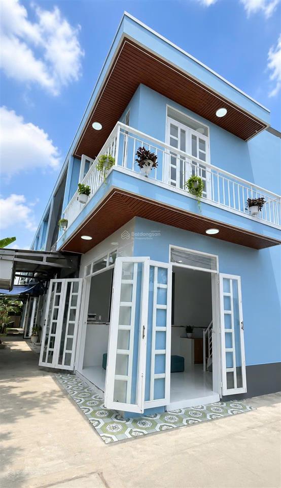 Nhà đẹp ngay hóc môn căn góc 2mt 4m x 7m tặng full nội thất ô tô đổ cửa chỉ 585tr tl