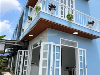 Nhà đẹp ngay hóc môn căn góc 2mt 4m x 7m tặng full nội thất ô tô đổ cữa chỉ 585tr tl