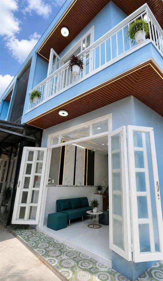 Nhà đẹp ngay hóc môn căn góc 2mt 4m x 7m tặng full nội thất ô tô đổ cửa chỉ 585tr tl