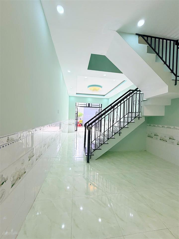 Căn nhà mới trệt lầu ở liền,[4.2m*15m], ngay hóc môn hỗ trợ vay linh hoạt