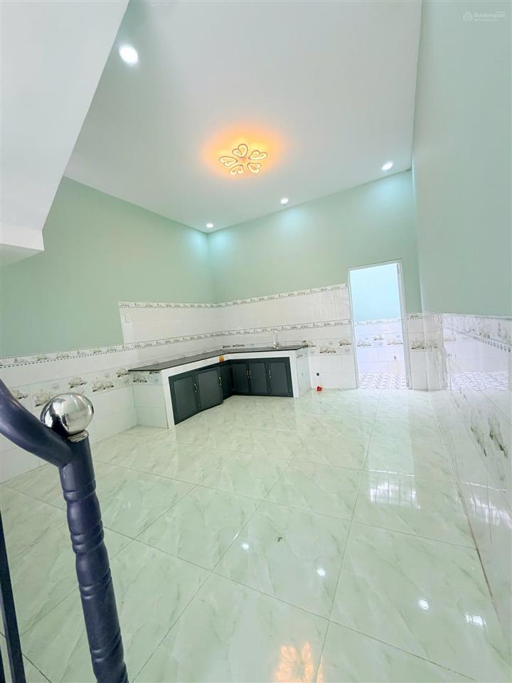 Căn nhà mới trệt lầu ở liền,[4.2m*15m], ngay hóc môn hỗ trợ vay linh hoạt