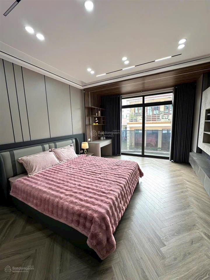 Tầm này căn nào cũng giảm cực sâu quý a/c ạ!
 nhà đẹp xây mới phố gia thuỵ nguyễn văn cừ