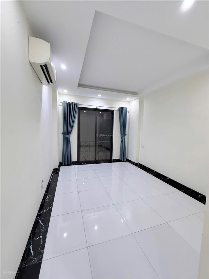Bán nhà riêng tại phố hồng tiến, 6,9 tỷ, 38 m2, 4pn, 3wc, pháp lý đầy đủ, cam kết chuẩn
