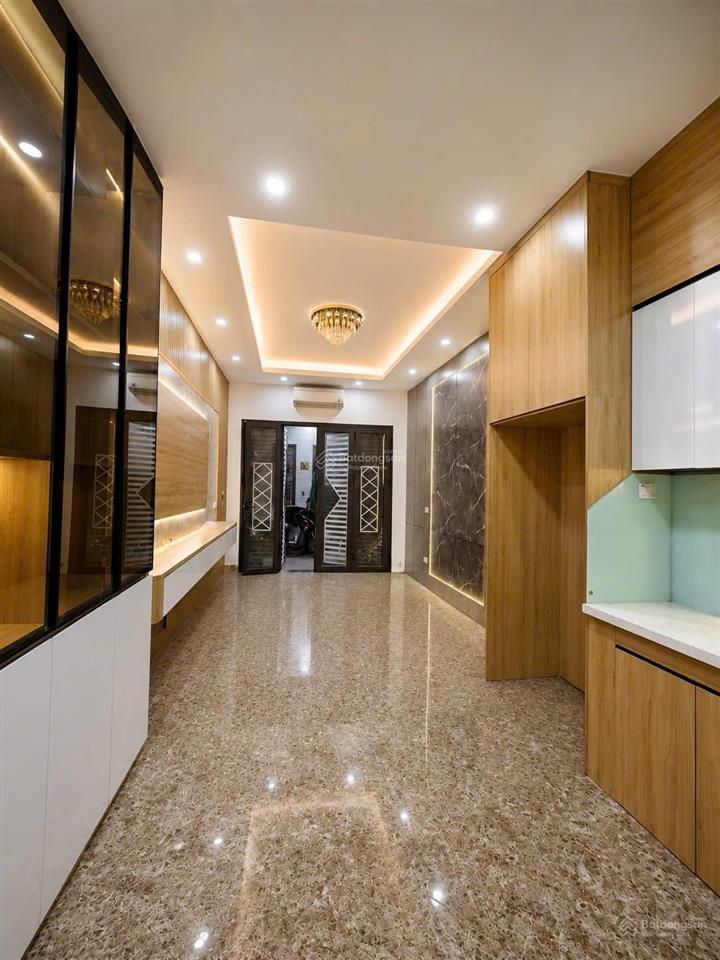 Bán nhà riêng tại phố hồng tiến, 8 tỷ, 30m2, hàng hiếm view đẹp