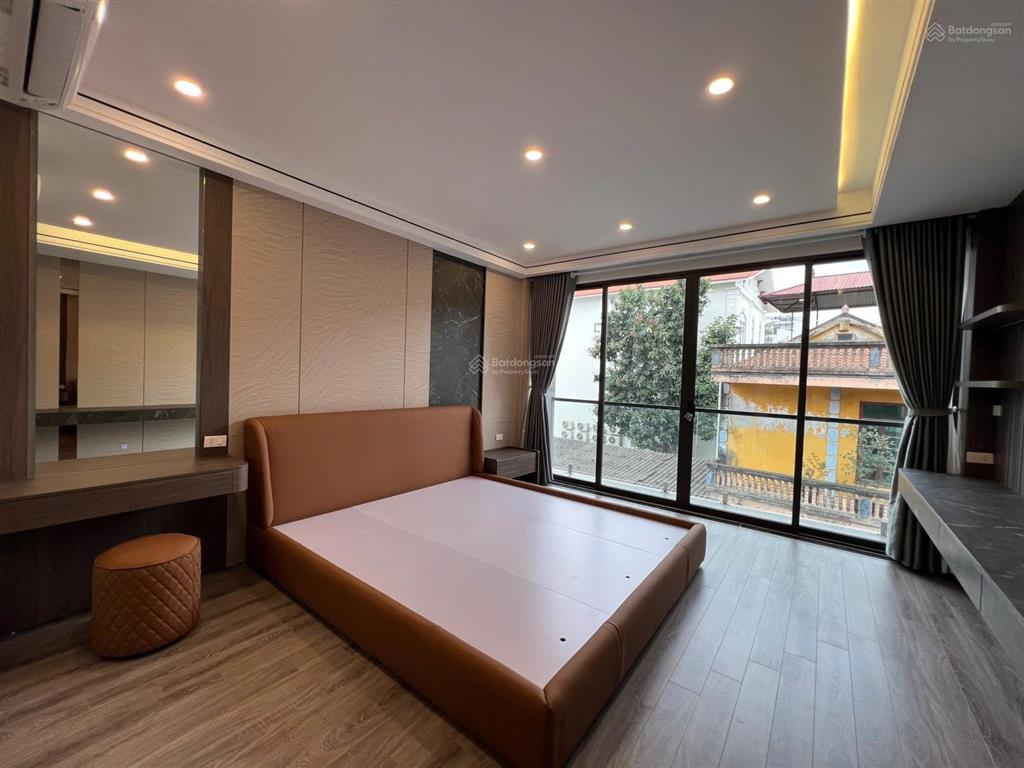 Bán nhà riêng tại phúc lợi, 14 tỷ, 100m2, 7 tầng siêu hot