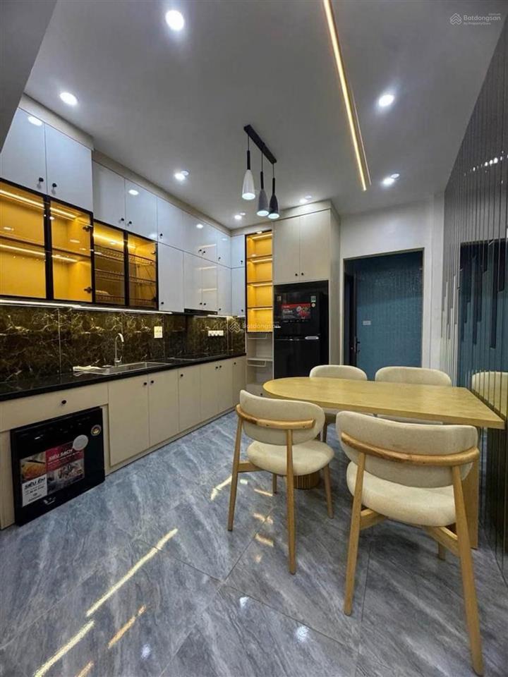 Bán nhà riêng đẹp tại ngọc thụy, 9,3 tỷ, 45m2 nhiều tiện ích