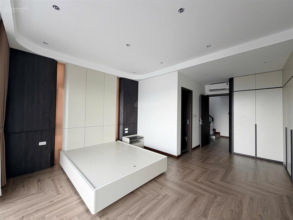 Bán nr tại phố hồng tiến, 17 tỷ, 52 m2, pháp lý đầy đủ, bao đẹp