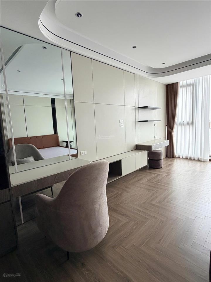 Bán nr tại phố hồng tiến, 17 tỷ, 52 m2, pháp lý đầy đủ, bao đẹp