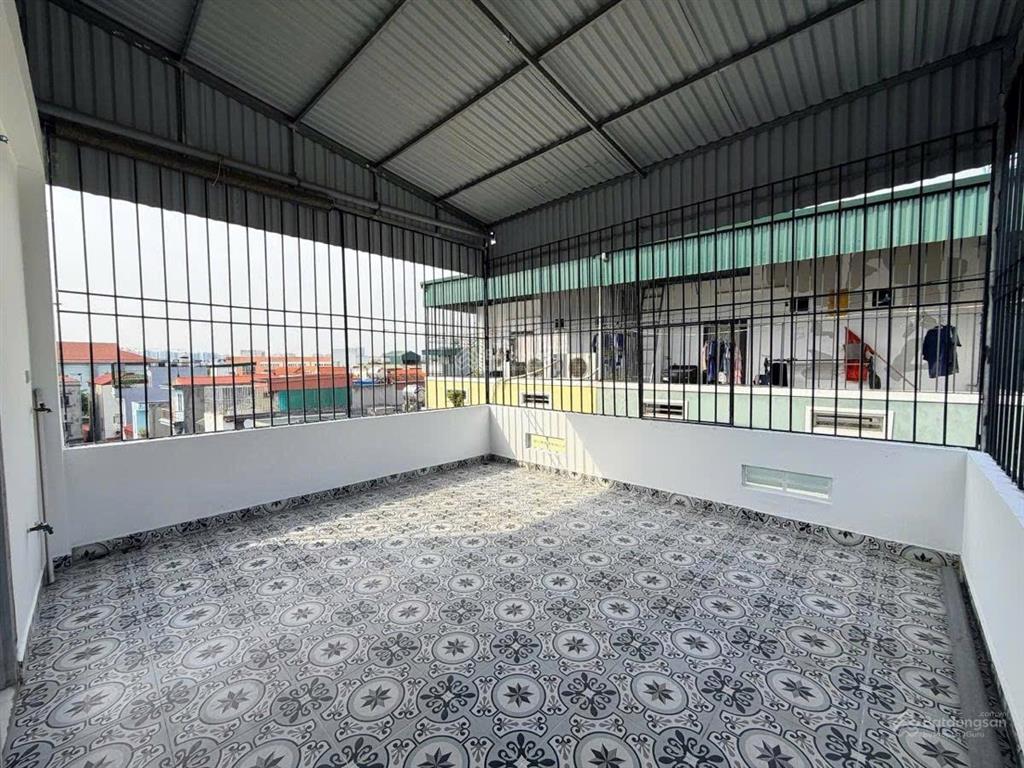 Bán gấp nhà mới thạch bàn long biên 38m2 x 6 tầng, thang máy, thiết kế hiện đại, nhà mới đẹp