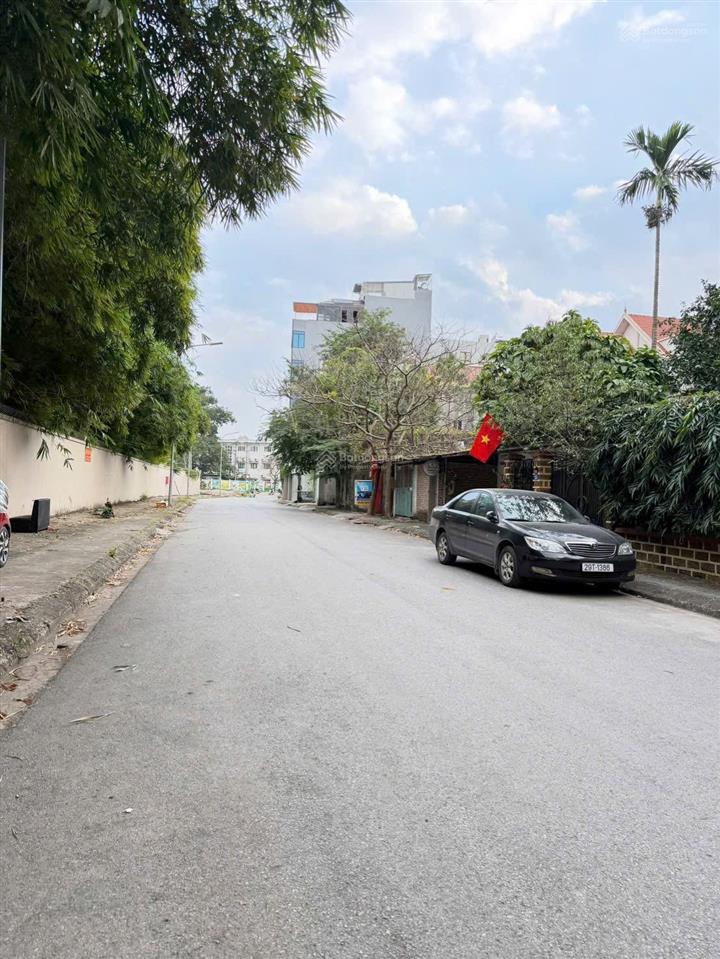 Chính chủ gửi bán nhà ngọc thuỵ long biên dt 32m2 3 ngủ đủ công năng giá nhỉnh 6 tỷ
 0376 229 ***