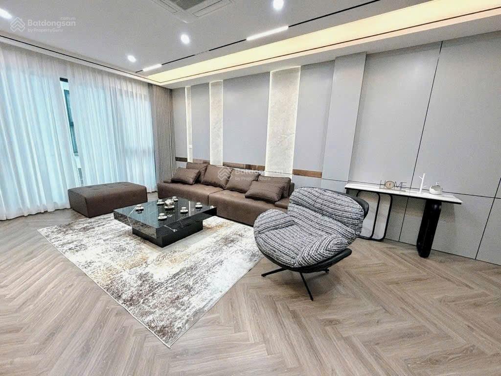 Hạ sốc thêm 500tr  nhà mới ngọc thụy 7 tầng thang máy nội thất cao cấp ở ngay diện t